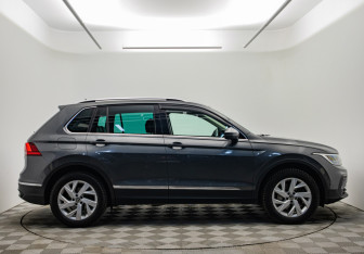Подержанный автомобиль Volkswagen Tiguan 2021 года (6 фото)