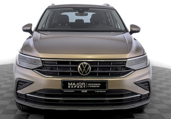 Подержанный автомобиль Volkswagen Tiguan 2021 года (2 фото)
