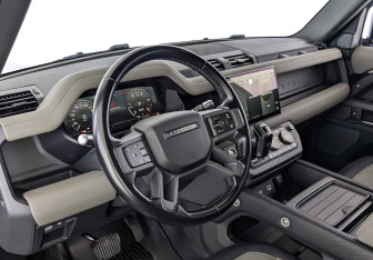 Подержанный автомобиль Land Rover Defender Suv 2021 года (15 фото)