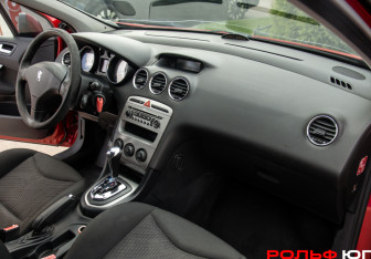 Подержанный автомобиль Peugeot 308 Hatchback 2008 года (7 фото)