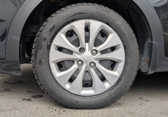 Подержанный автомобиль Kia Rio Hatchback 2021 года (11 фото)