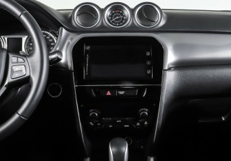 Подержанный автомобиль Suzuki Vitara 2018 года (14 фото)