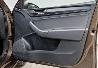 Подержанный автомобиль Skoda Rapid Liftback 2021 года (24 фото)