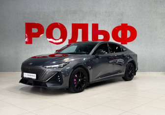 Подержанный автомобиль Changan UNI-V 2023 года (9 фото)