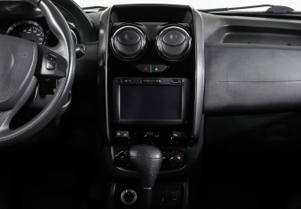 Подержанный автомобиль Renault Duster 2015 года (14 фото)