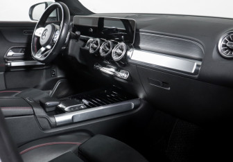 Подержанный автомобиль Mercedes-Benz GLB 2020 года (9 фото)