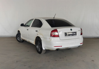 Подержанный автомобиль Skoda Octavia Liftback 2013 года (6 фото)