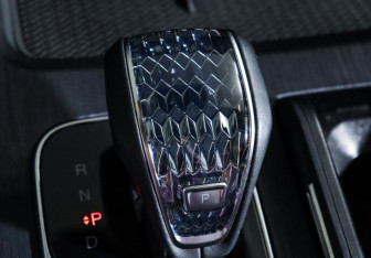 Подержанный автомобиль GAC GS8 2023 года (21 фото)