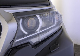 Подержанный автомобиль Toyota Land Cruiser Prado 2019 года (11 фото)