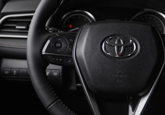 Подержанный автомобиль Toyota Camry Sedan 2019 года (16 фото)