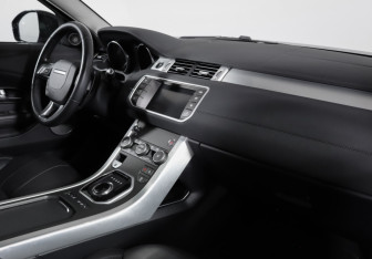 Подержанный автомобиль Land Rover Range Rover Evoque 2018 года (9 фото)