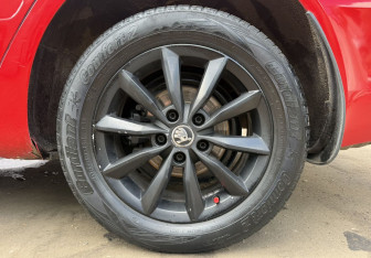 Подержанный автомобиль Skoda Octavia Liftback 2013 года (9 фото)