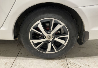 Подержанный автомобиль Lifan Solano 2016 года (12 фото)