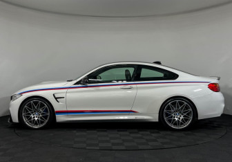 Подержанный автомобиль BMW M4 Coupe 2016 года (5 фото)