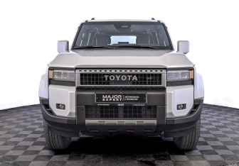 Подержанный автомобиль Toyota Land Cruiser Prado 2024 года (2 фото)