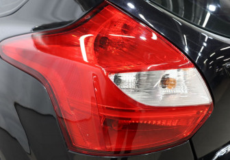 Подержанный автомобиль Ford Focus Hatchback 2013 года (23 фото)