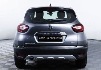 Подержанный автомобиль Renault Kaptur 2021 года (4 фото)