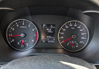 Подержанный автомобиль Kia Rio Hatchback 2020 года (12 фото)