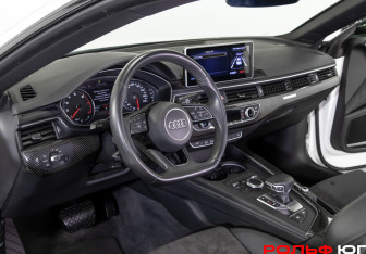 Подержанный автомобиль Audi A5 Coupe 2019 года (11 фото)