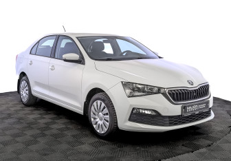 Подержанный автомобиль Skoda Rapid Liftback 2022 года (3 фото)