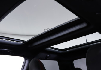 Подержанный автомобиль MINI Hatch 2017 года (17 фото)