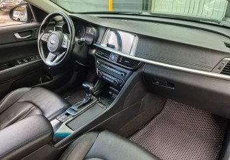 Подержанный автомобиль Kia Optima Sedan 2019 года (10 фото)