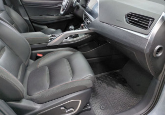 Подержанный автомобиль Geely Tugella 2022 года (11 фото)