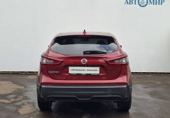 Подержанный автомобиль Nissan Qashqai 2020 года (6 фото)