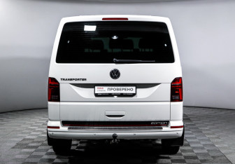 Подержанный автомобиль Volkswagen Transporter Minivan 2021 года (6 фото)