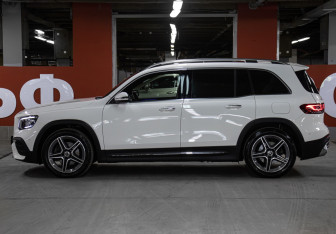 Подержанный автомобиль Mercedes-Benz GLB 2020 года (8 фото)