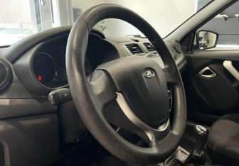 Подержанный автомобиль LADA (ВАЗ) Granta Hatchback 2018 года (13 фото)