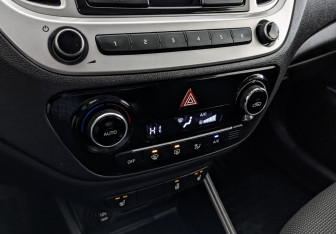 Подержанный автомобиль Hyundai Solaris Sedan 2020 года (26 фото)
