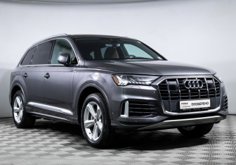 Подержанный автомобиль Audi Q7 2023 года (3 фото)