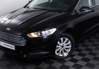 Подержанный автомобиль Ford Mondeo Sedan 2015 года (20 фото)