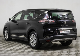 Подержанный автомобиль Renault Espace 2016 года (7 фото)