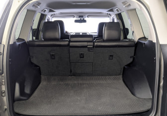 Подержанный автомобиль Lexus GX 2014 года (10 фото)