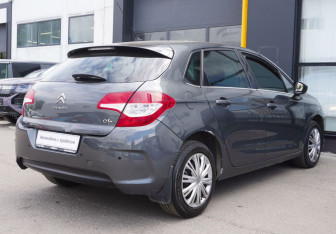 Подержанный автомобиль Citroen C4 Hatchback 2012 года (5 фото)