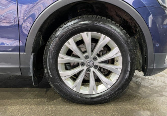 Подержанный автомобиль Volkswagen Tiguan 2017 года (19 фото)