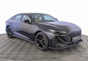 Подержанный автомобиль Changan UNI-V 2022 года (3 фото)