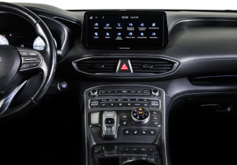 Подержанный автомобиль Hyundai Santa Fe 2021 года (14 фото)