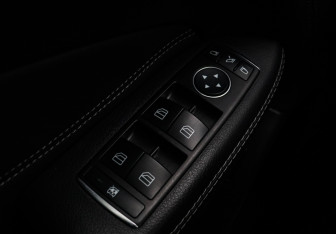 Подержанный автомобиль Mercedes-Benz GLE 2017 года (27 фото)