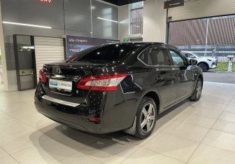 Подержанный автомобиль Nissan Sentra Sedan 2014 года (4 фото)