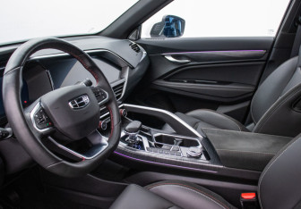 Подержанный автомобиль Geely Tugella 2022 года (10 фото)
