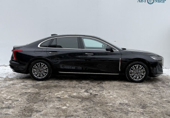 Подержанный автомобиль Hongqi H5 2022 года (4 фото)