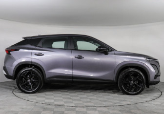 Подержанный автомобиль Omoda C5 2022 года (4 фото)