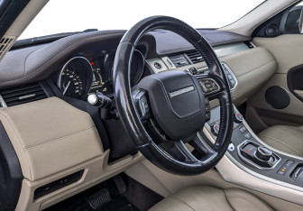 Подержанный автомобиль Land Rover Range Rover Evoque 2016 года (15 фото)