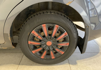 Подержанный автомобиль Ford Focus Sedan 2008 года (12 фото)