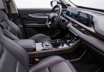 Подержанный автомобиль Exeed LX 2022 года (9 фото)