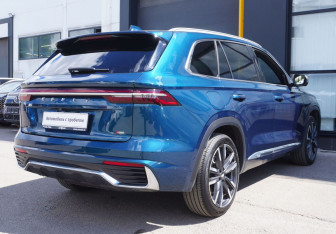 Подержанный автомобиль Geely Monjaro 2023 года (5 фото)