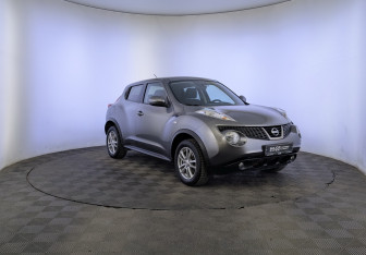 Подержанный автомобиль Nissan Juke 2013 года (3 фото)